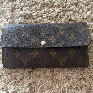 Vintage LV snap wallet